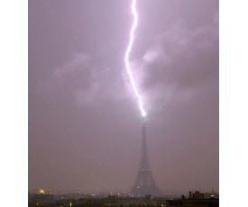 foudre a la tour eiffel